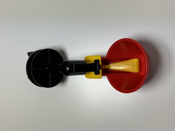 Automatinė paukščių girdykla su plastikine veržle