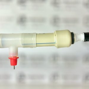 Automatinė broilerių girdymo sistema su nipeliais